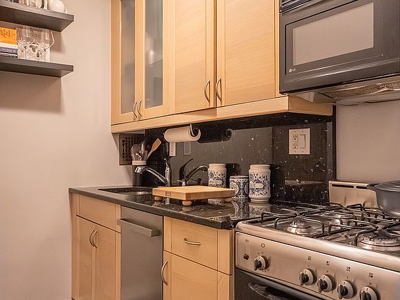 5th image of 211 E 18th St Front 1-G