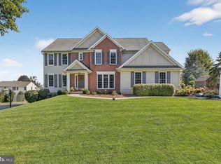 1313 Hyde Park Dr, Lancaster, PA