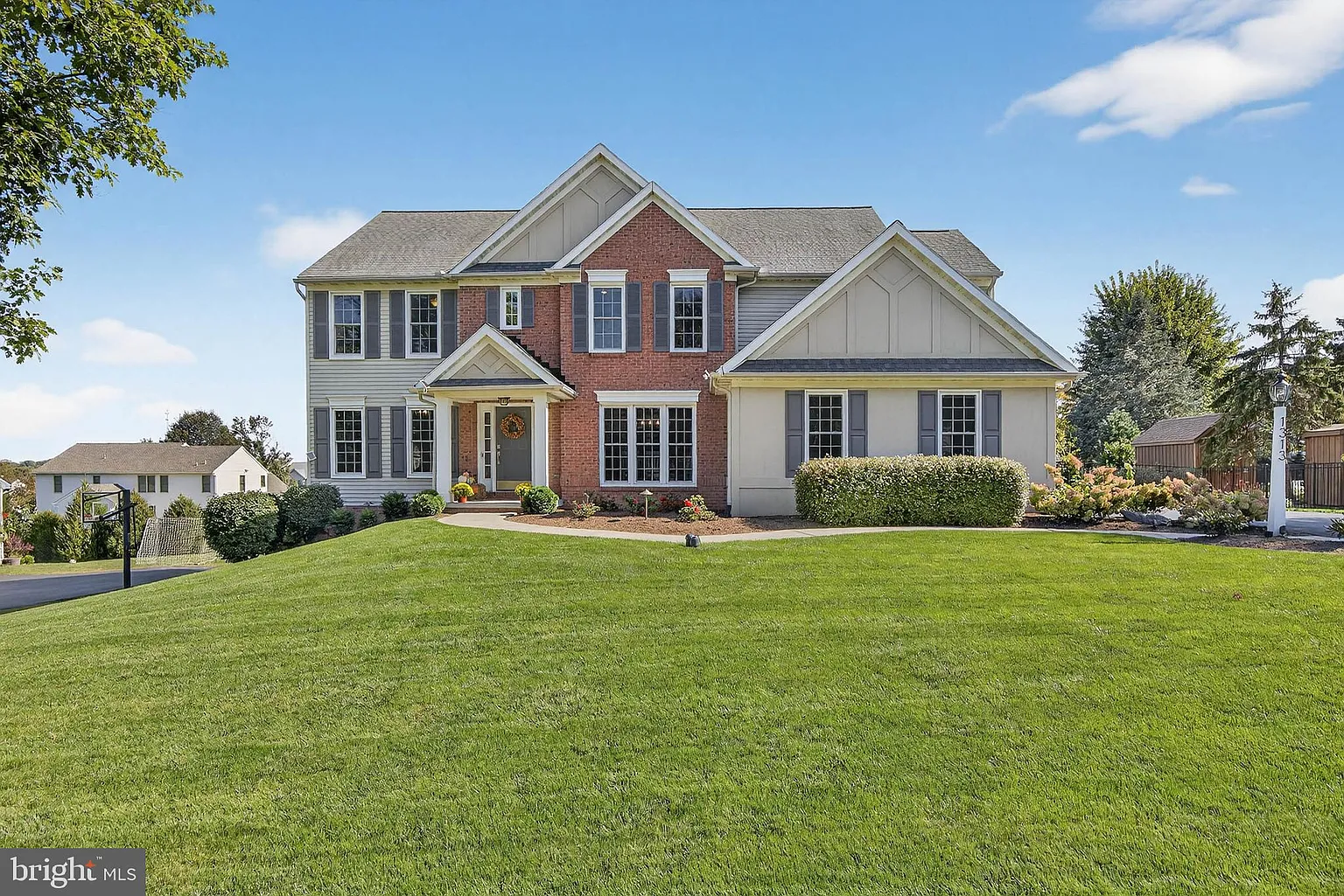 1313 Hyde Park Dr photo 1