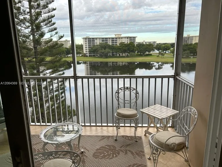 2801 N Palm Aire Dr #607 — Photo 12