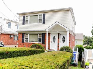 1976 Richmond Rd, Staten Island, NY 10306