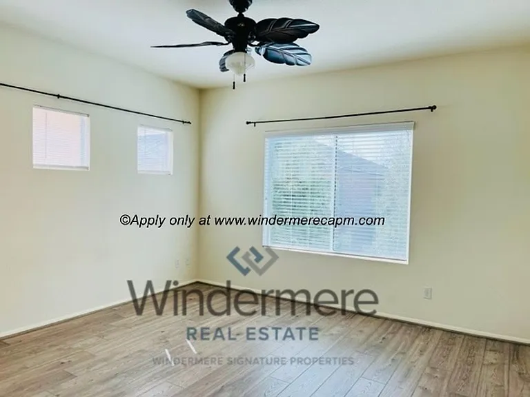 130 Penhow Cir — Photo 21
