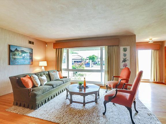 5th image of 1677 Patio Dr