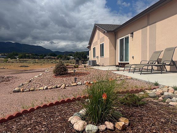 5th image of 1744 Mariposa Rd #B-2