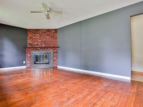4th image of 10670 Saint Henry Ln