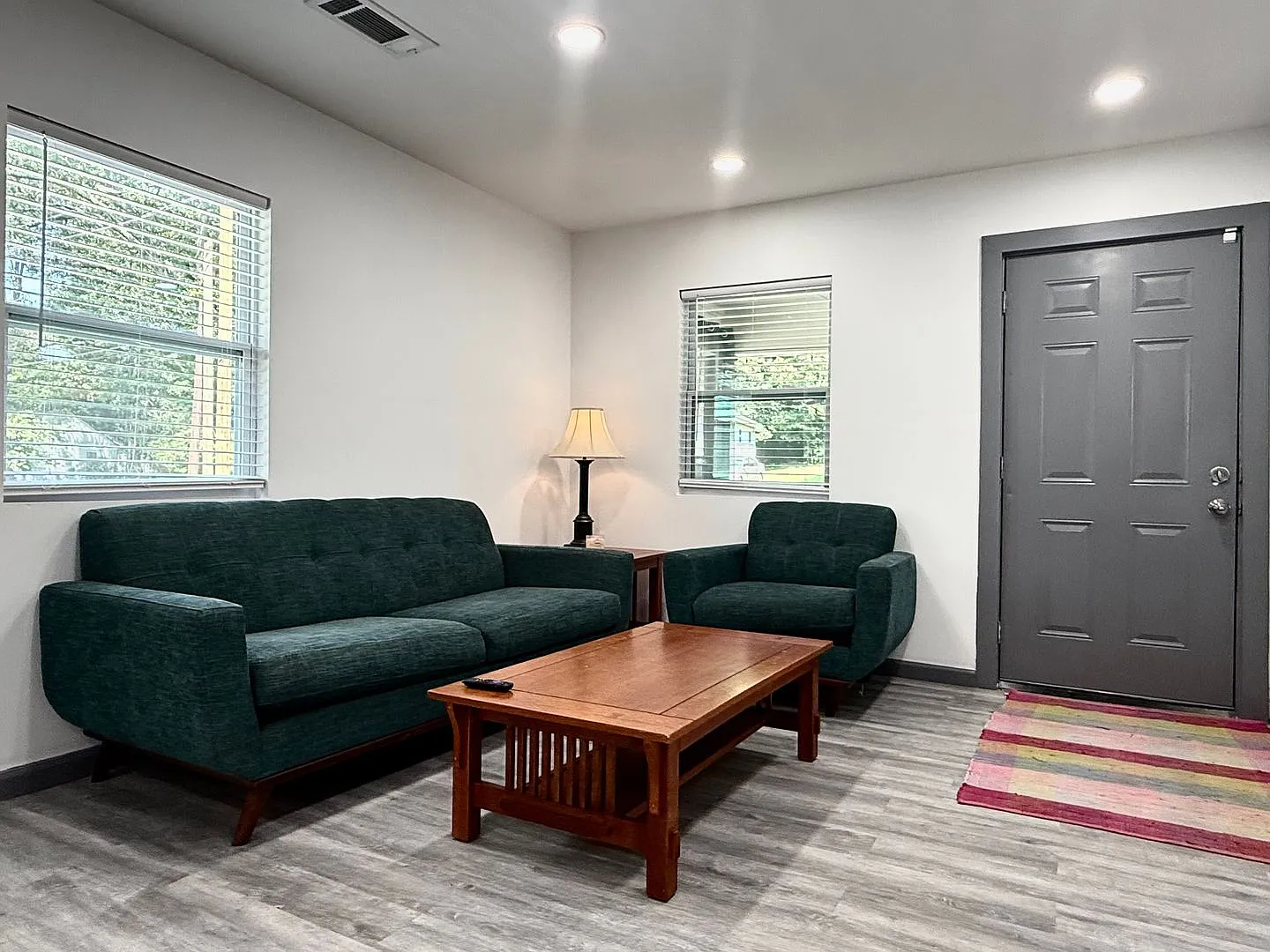 Oakland City 3 Bed/2 Bath, Beautifully Remodeled with Lovely Chefs Kitchen! — Photo 4
