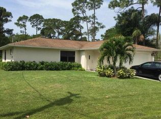 8266 SE Pinehaven Ave, Hobe Sound, FL 33455