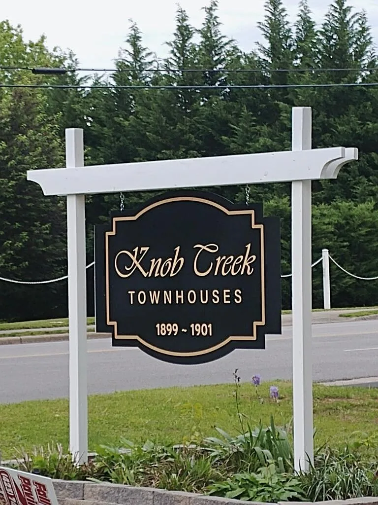 knob creek townhouses — Photo 1