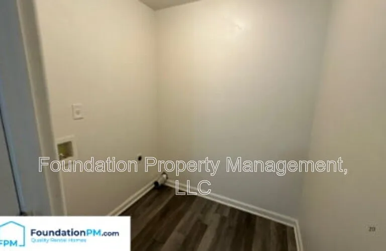 2966 Watson St — Photo 8