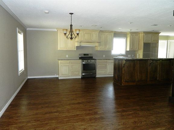 2nd image of 1301 Briarwood St