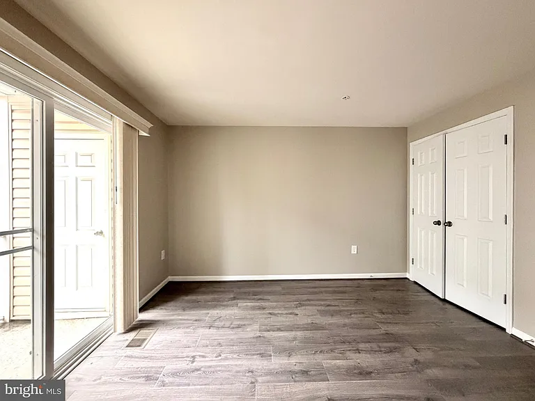 43487 Town Gate Sq — Photo 30