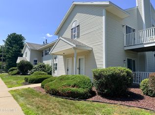 807 Cambridge Manor Dr, Scotia, NY 12302