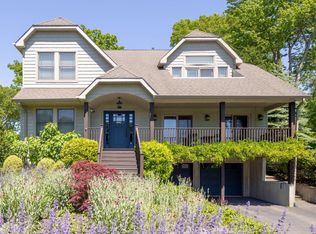 1600 Westview Dr, Mattituck, NY 11952