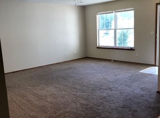 207-209 Haley Pl, Carl Junction, MO 64834