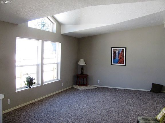 5th image of 6913 NE 149th Ct