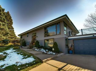 1466 Bridgeview Ave, Eagan, MN 55121