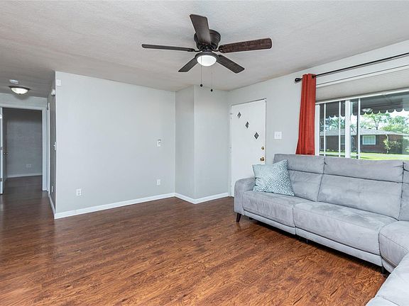4th image of 2329 O'Hare Ave