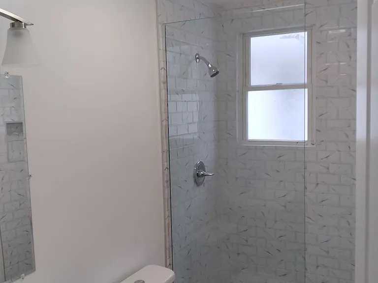 14 W Erie St — Photo 18