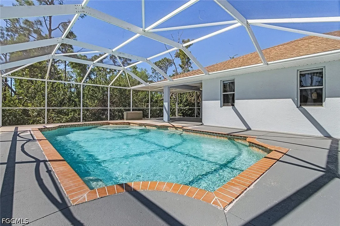 4 bed, 3.0 bath, 2130 sqft, $3,200 — Photo 4