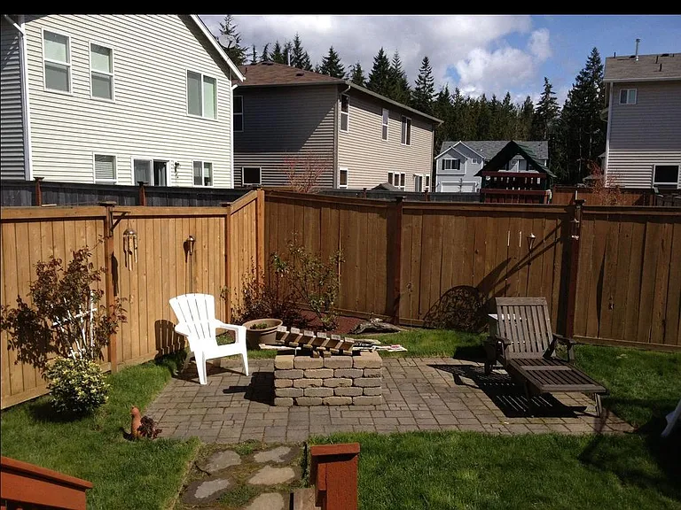 Stone Patio w/ Fire Pit