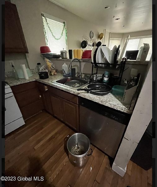 5th image of 543 Washington Avenue