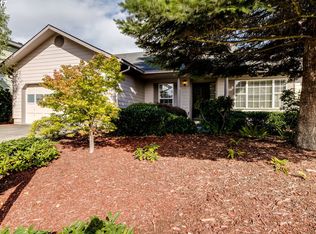 3975 Shenstone Dr, Eugene, OR 97404