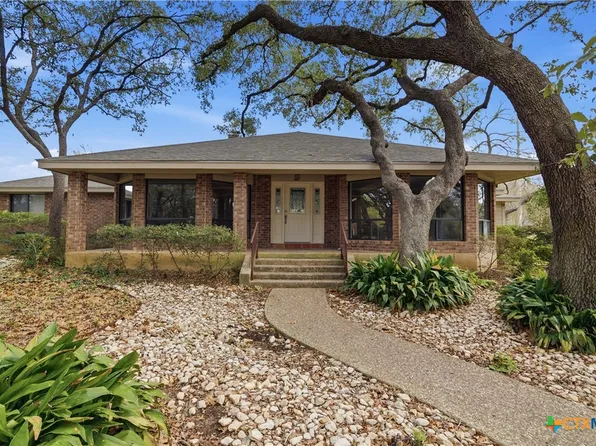 202 Wedgewood, Seguin, TX 78155