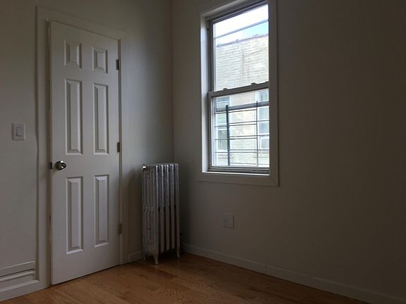 4th image of 1136 Underhill Ave #2