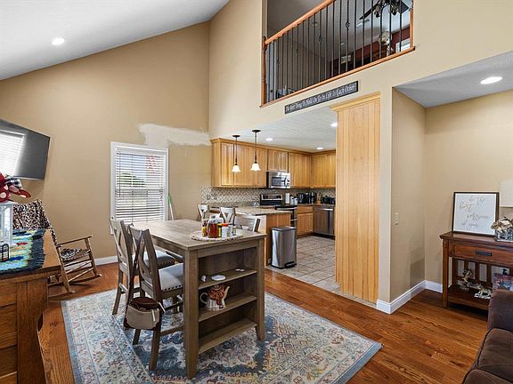 4th image of 50 Jackson Ln