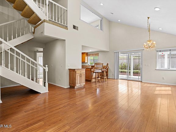 3rd image of 6916 Pala Mesa Dr