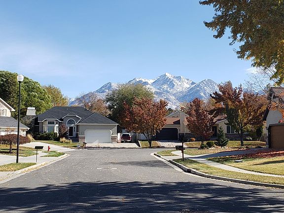 View from Half-Moon Cul-de-Sac, greatly reduced traffic.