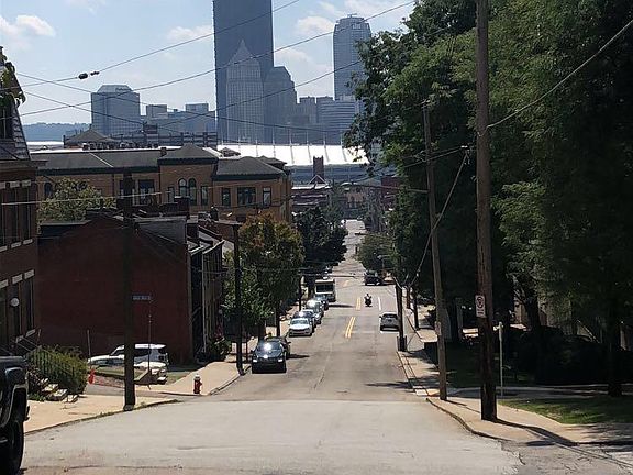 Downtown Pittsburgh view from on the road in front of 1402 J