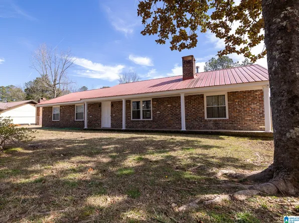 29 Cooley Ln, Talladega, AL 35160