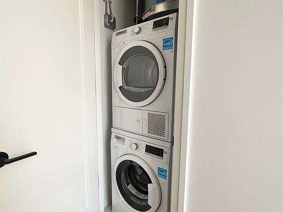 5th image of 564 Saint Johns Pl APT 710