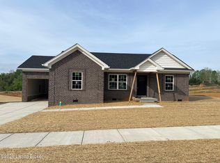 104 American Dr, Radcliff, KY 40160