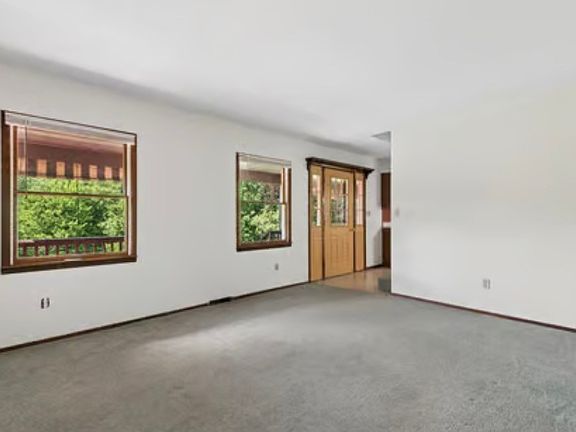 2nd image of 567 Leasure Ln