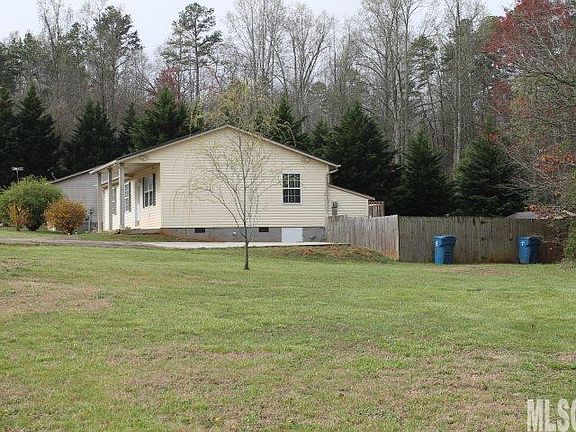 4th image of 32 Dudley Ave