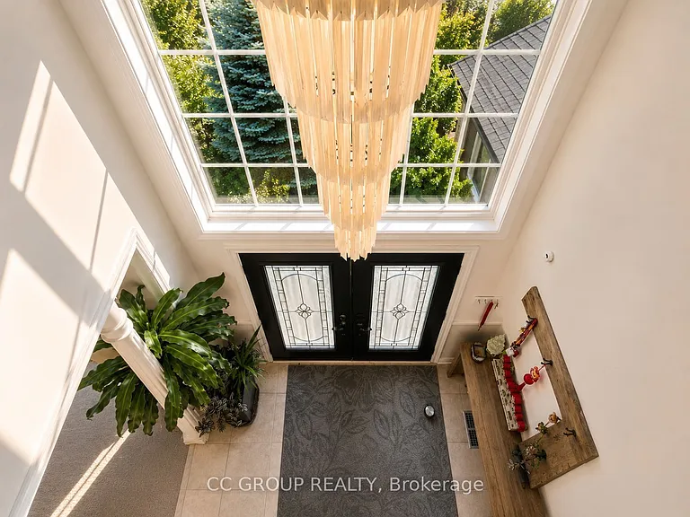 91 Whitburn St — Photo 3