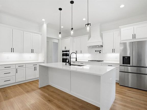 5th image of 4271 Wesley Chapel Rd