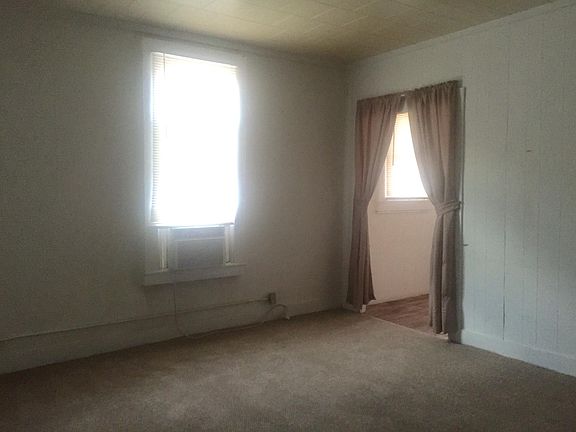 3rd image of 514 S Cypress St APT B