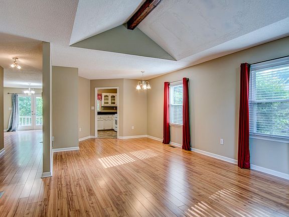 5th image of 522 Brandywine Dr