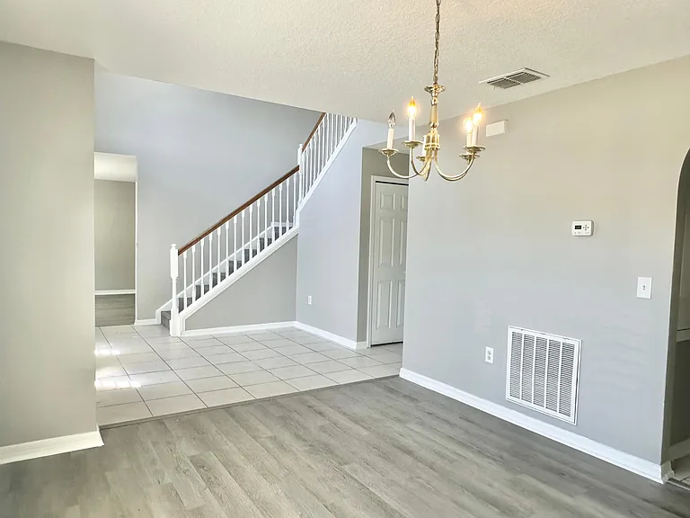 Dining to Entry