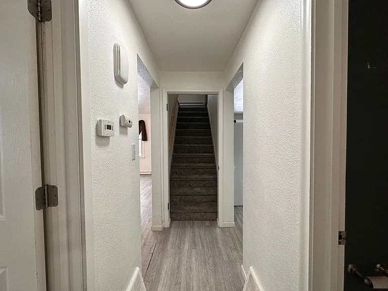 335 14th Ave — Photo 12