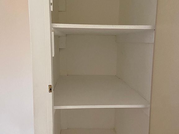 5th image of 1118 67th St Floor 2