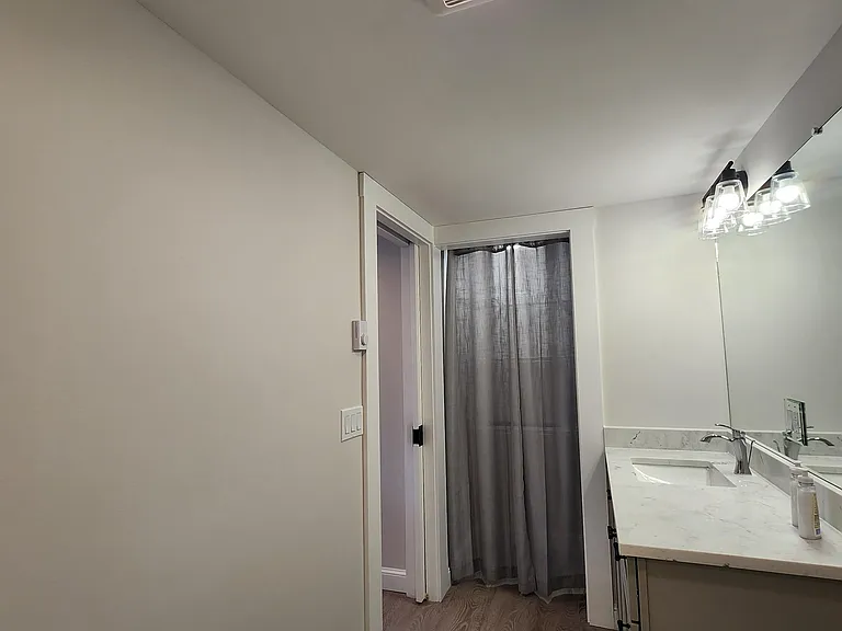 1330 Lake St #4 — Photo 20