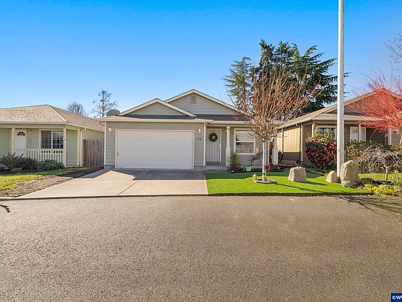 3rd image of 2572 Char Cir NW