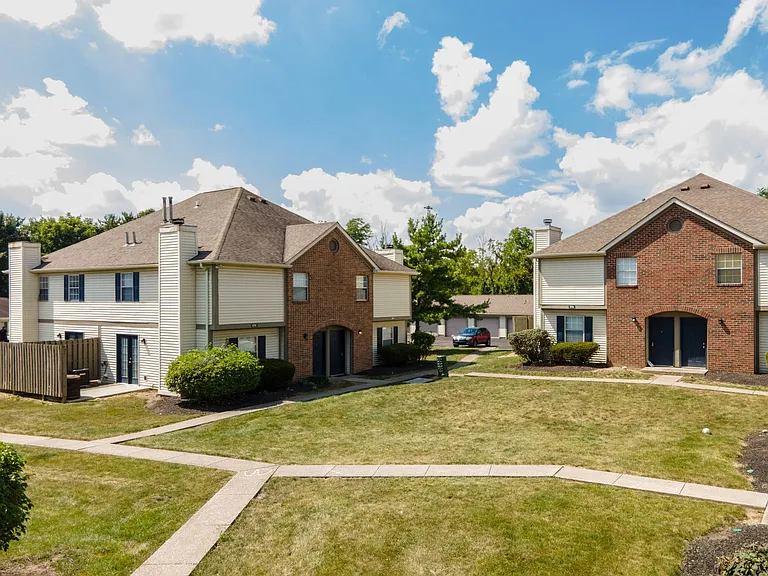 TOWNHOMES AT MCNAUGHTEN — Photo 6