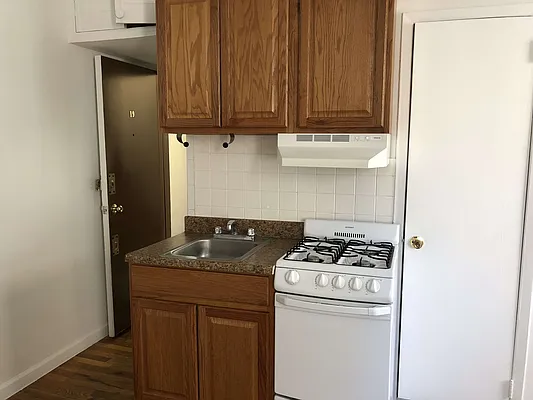 Rented by Michael Palmieri, LREB | media 16