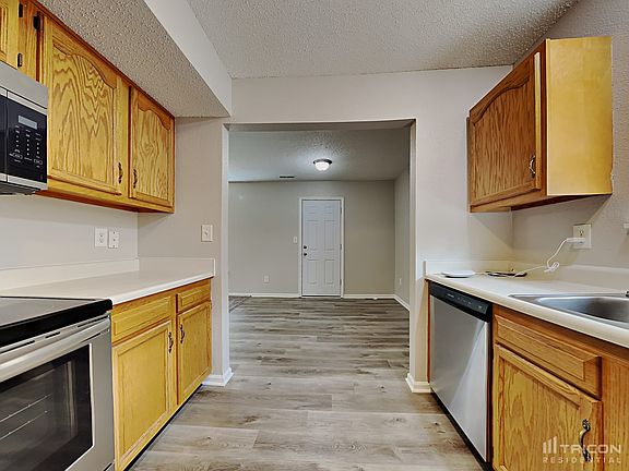 5th image of 7318 Kimble Dr