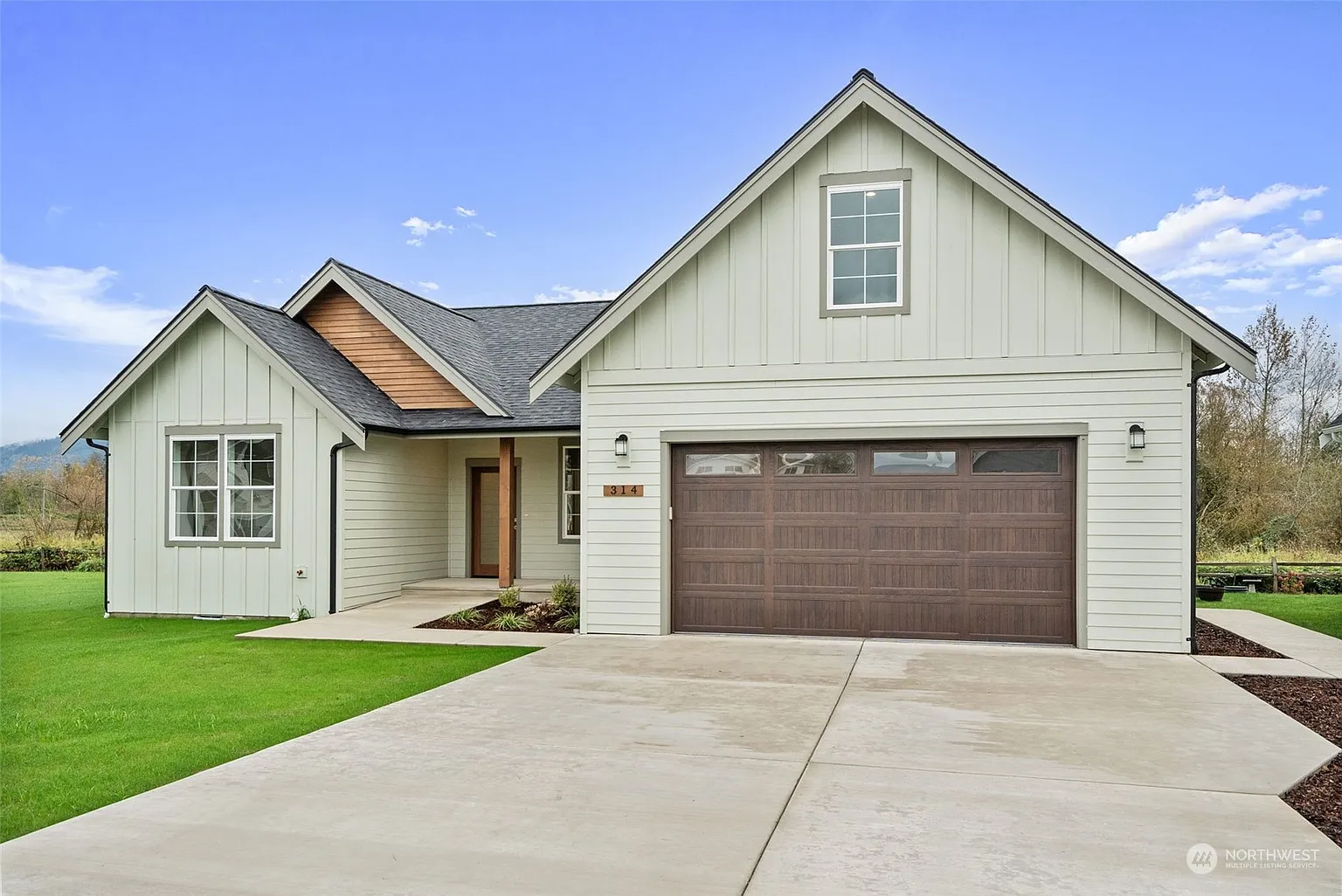 314 Daybreak Lane photo 1